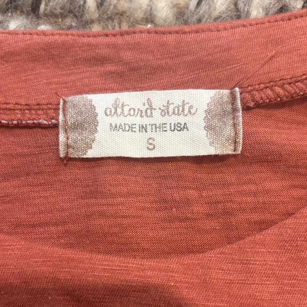 Altar’d State Ruffled Sleeve Top - Rust - Picture 2 of 3